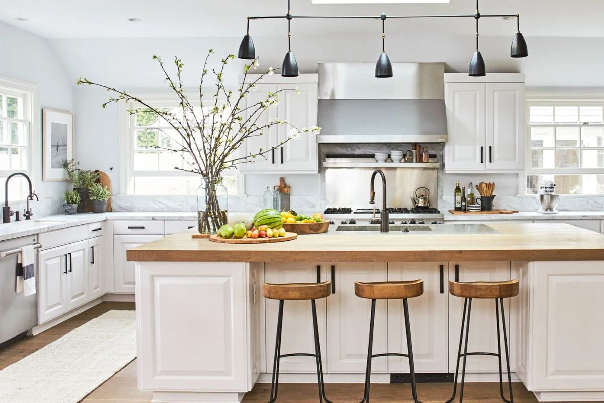 White Kitchen Cabinets